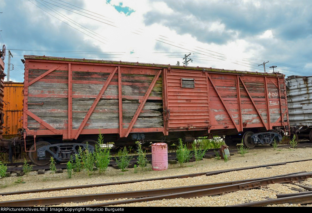 SOO Minneapolis St. Paul & Sault St. Marie Old Wood Box Car 